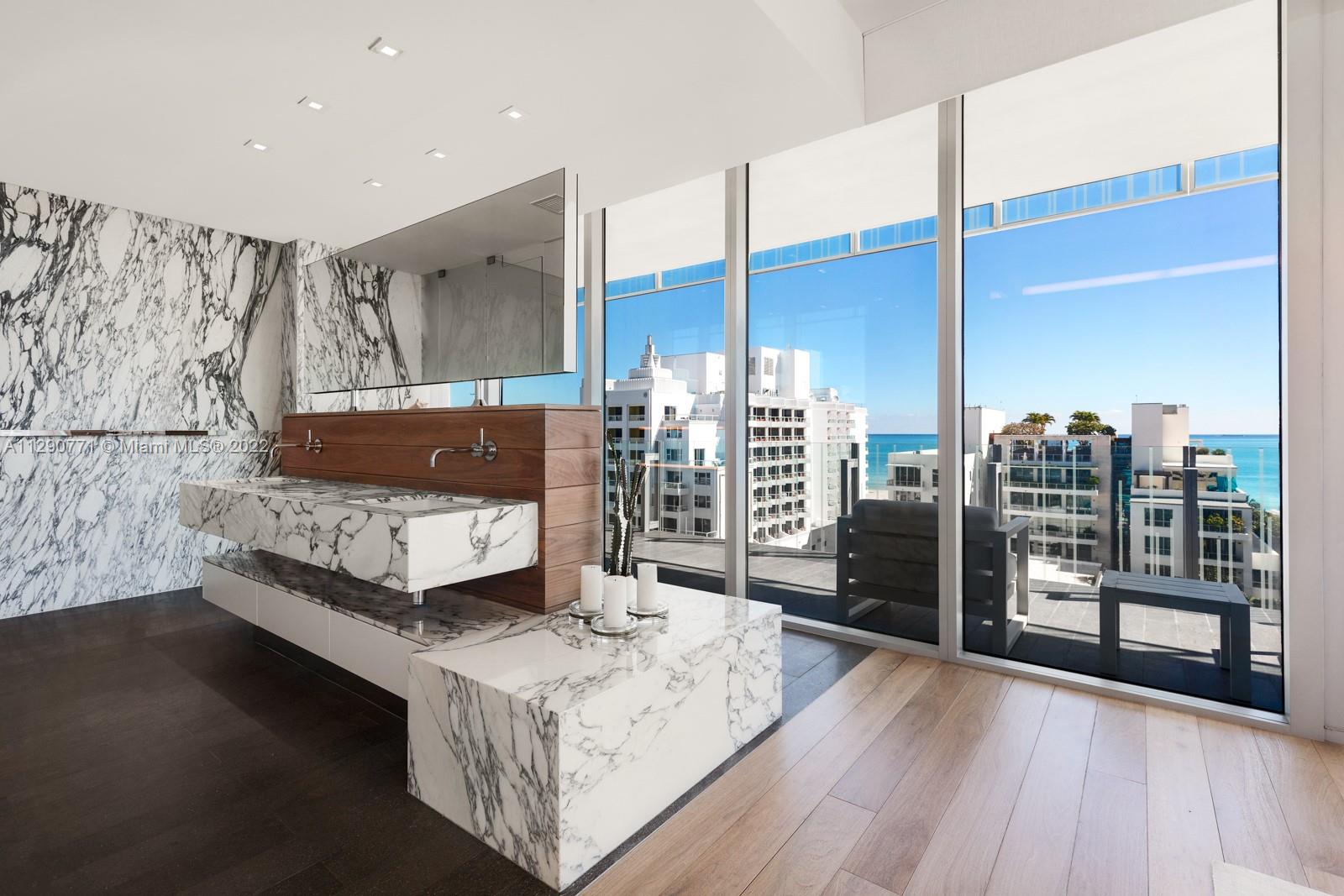 GLASS 120 CONDO - Residential