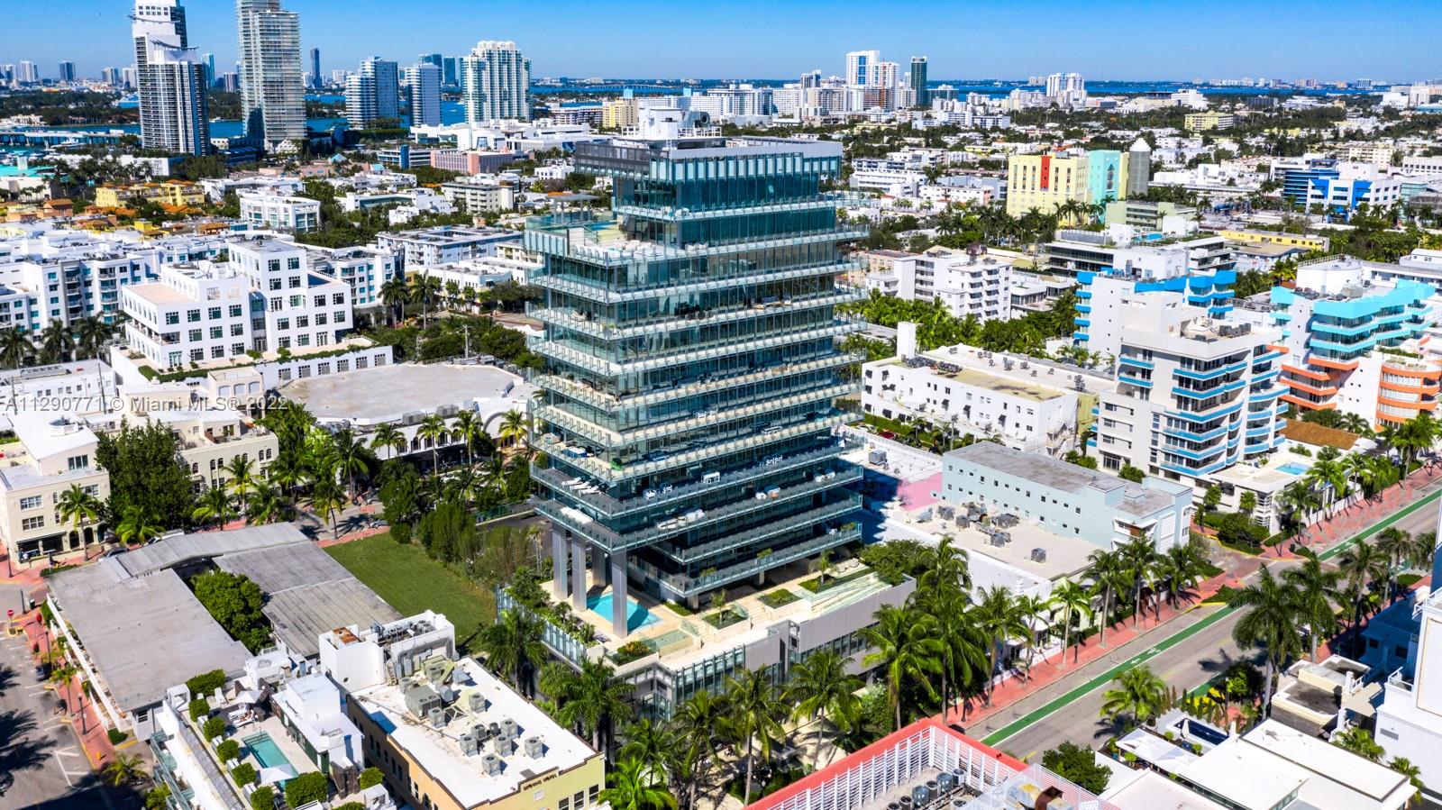 GLASS 120 CONDO - Residential