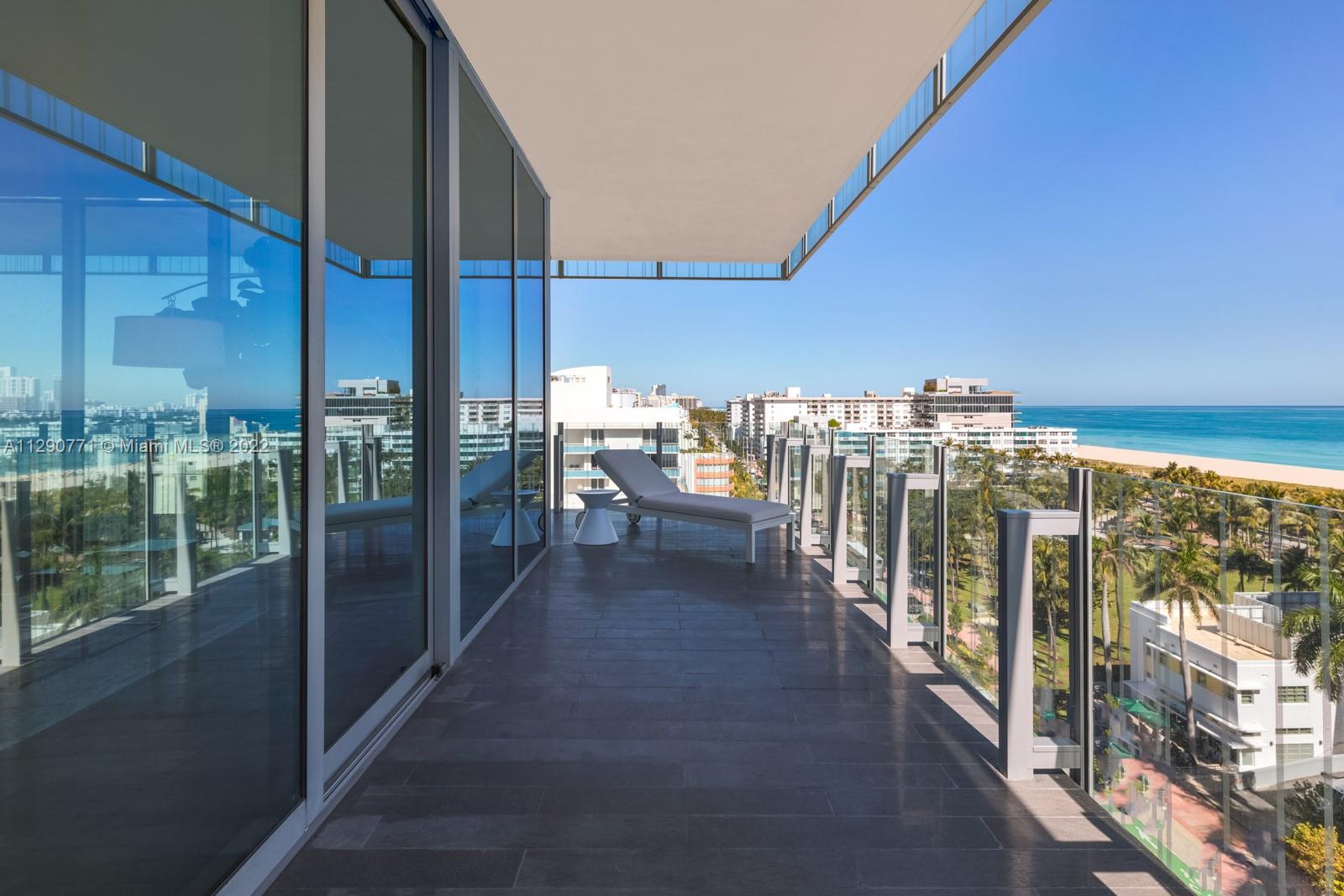 GLASS 120 CONDO - Residential