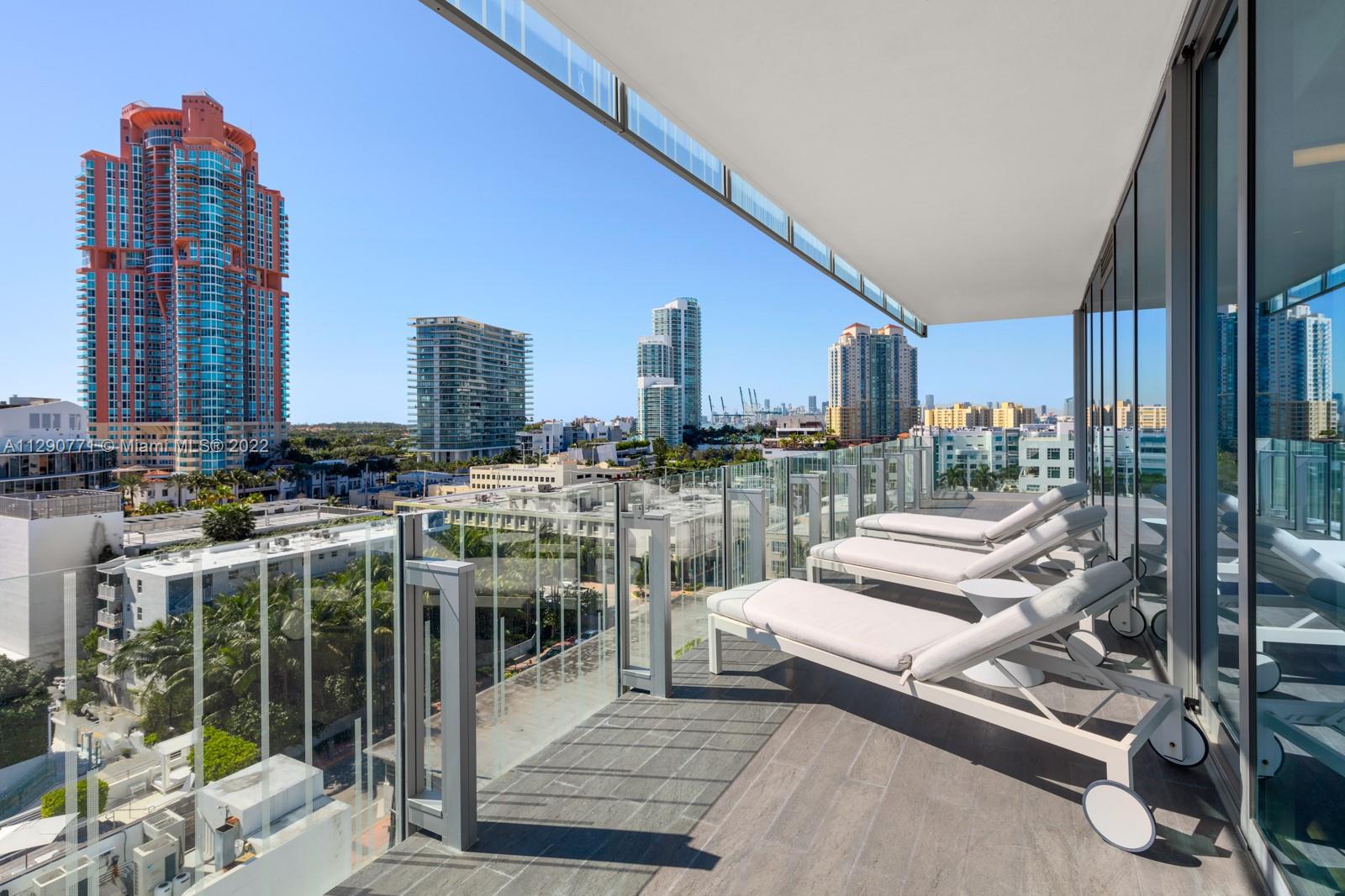 GLASS 120 CONDO - Residential