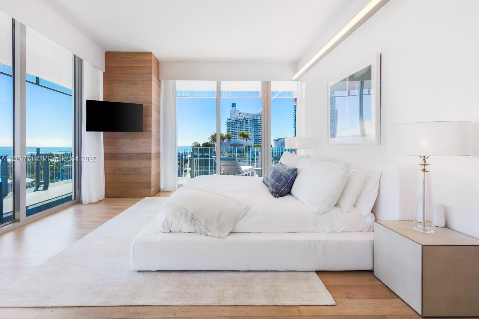 GLASS 120 CONDO - Residential