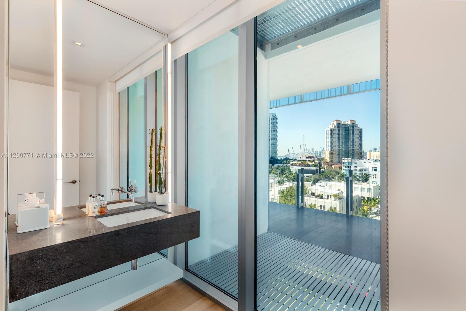 GLASS 120 CONDO - Residential