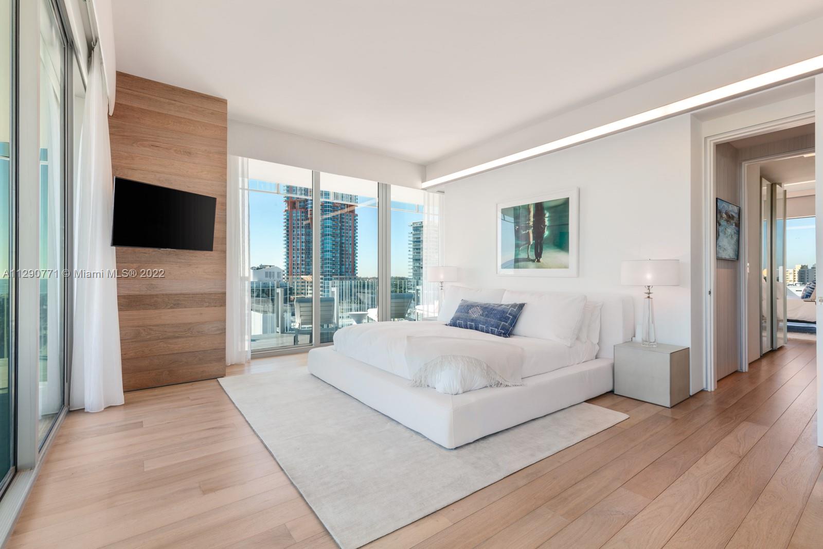 GLASS 120 CONDO - Residential