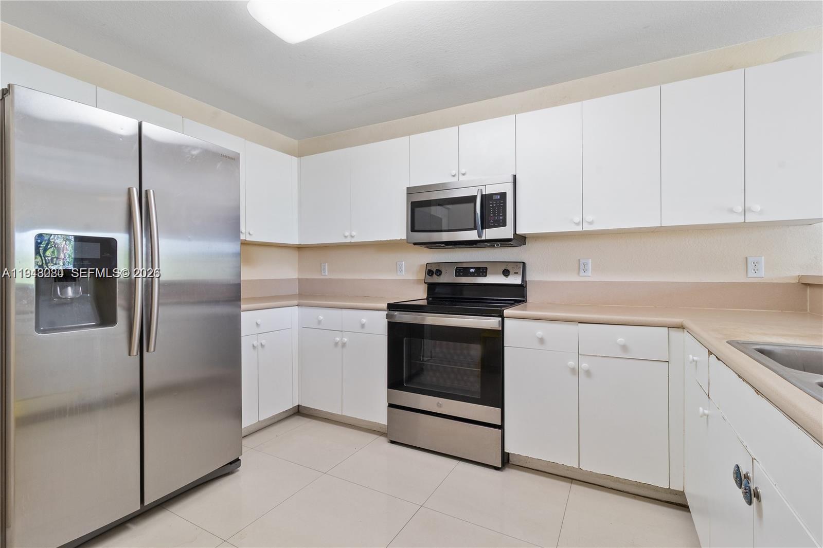 PROMENADE SHORES AT DORAL - Residential Lease