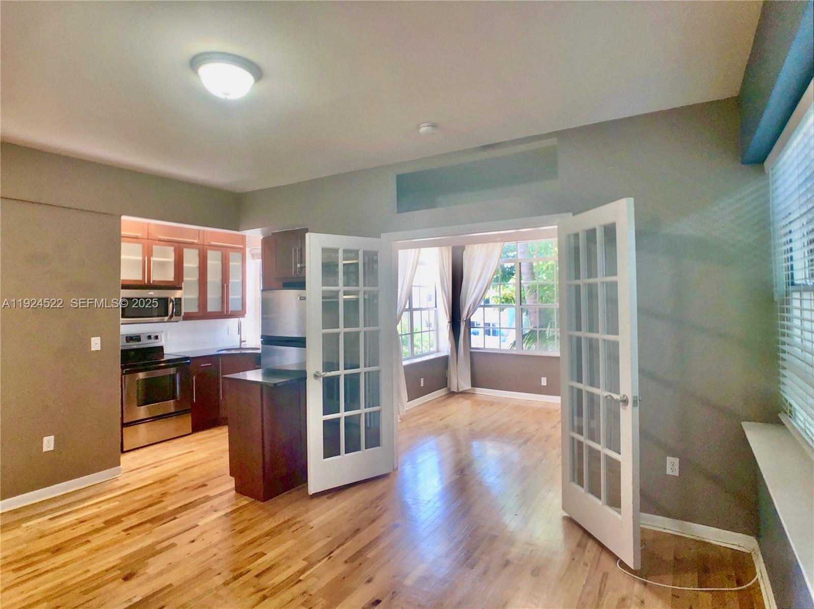 ARVILLA CONDO - Residential