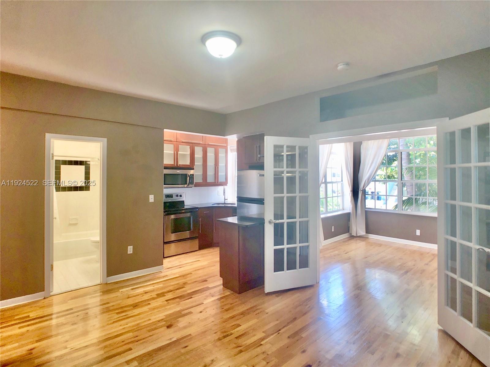 ARVILLA CONDO - Residential