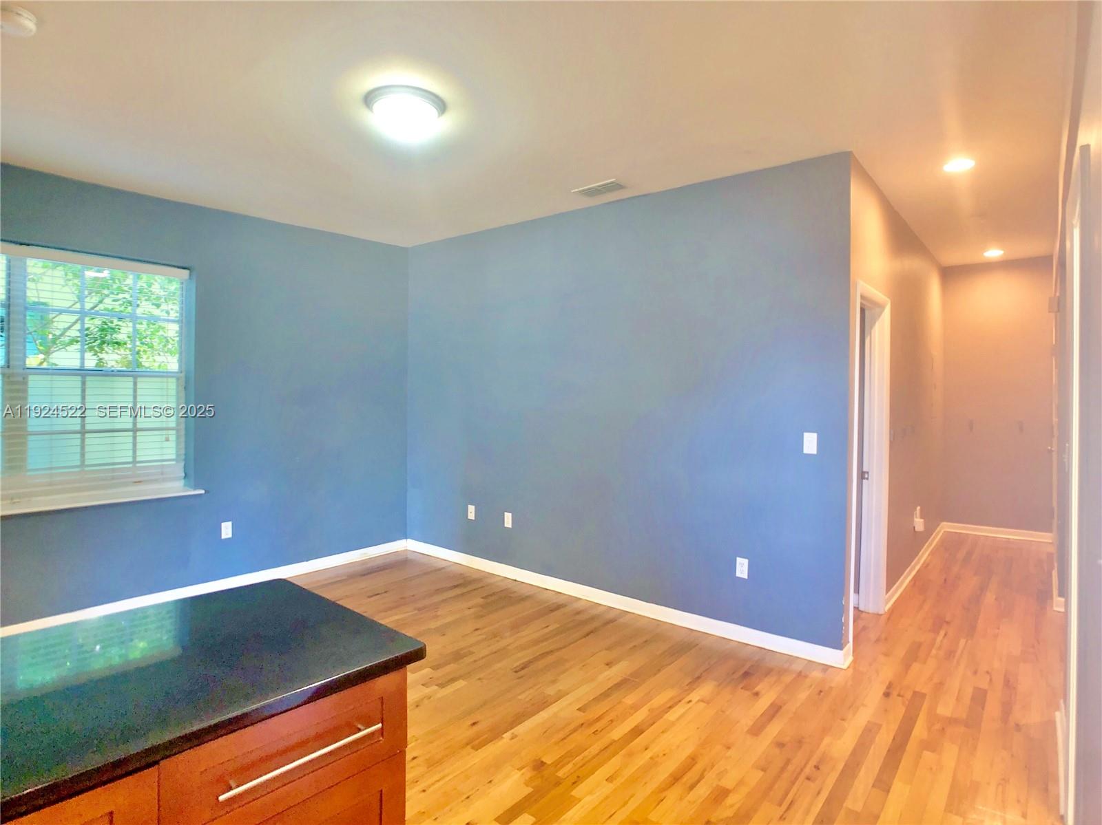 ARVILLA CONDO - Residential