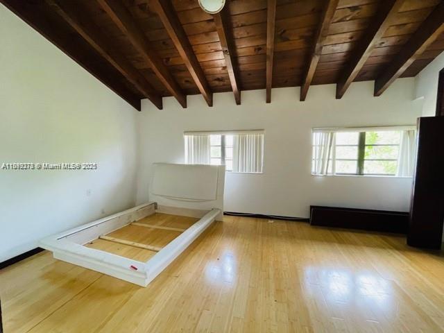 HOLLYWOOD GARDENS - Residential