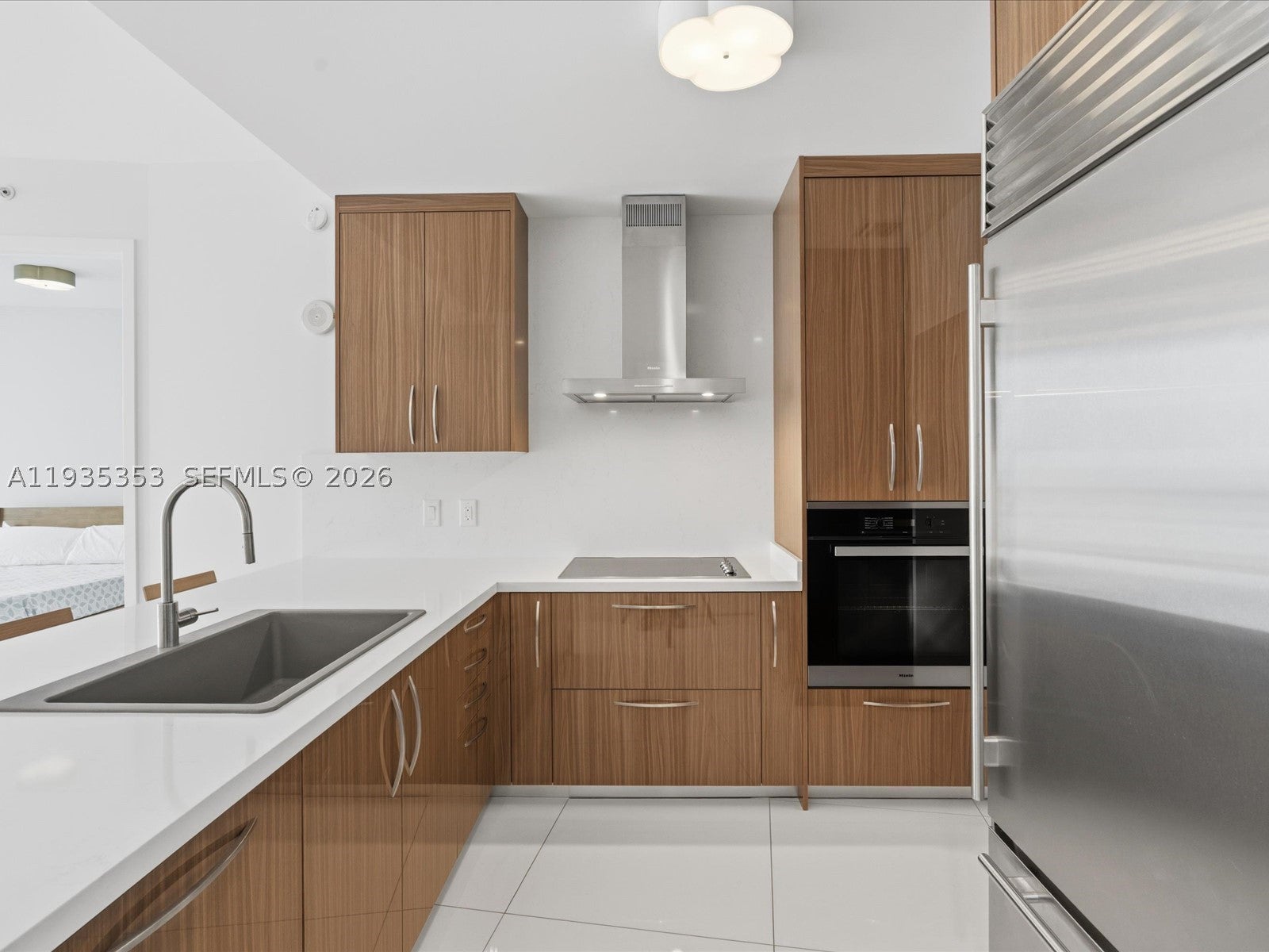 18201 Collins Ave 5508