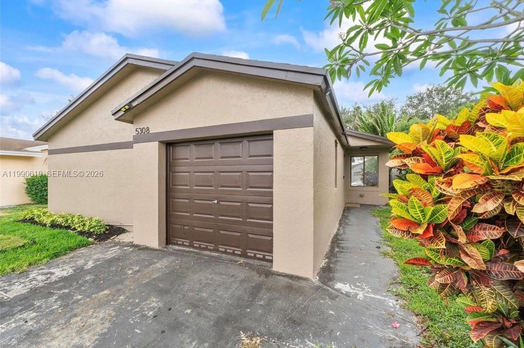 Photo of 5308 NW 92nd Ave #5308, Sunrise, FL 33351 (MLS # A11990610)