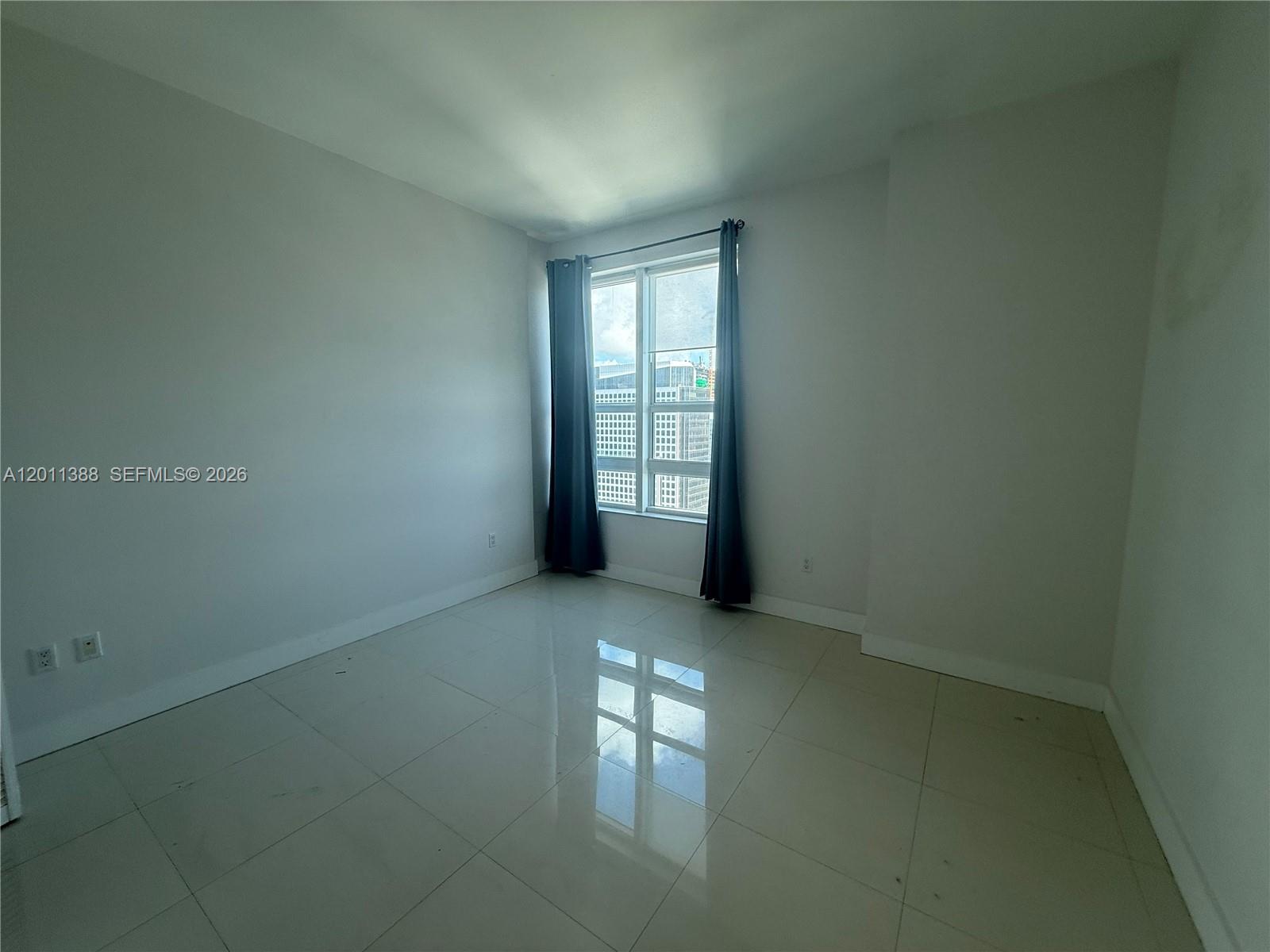 THE PLAZA 851 BRICKELL CO - Residential Lease