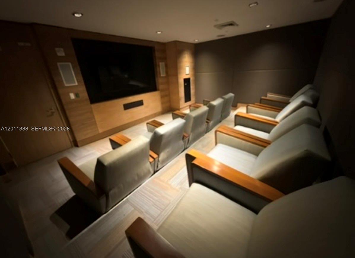 THE PLAZA 851 BRICKELL CO - Residential Lease
