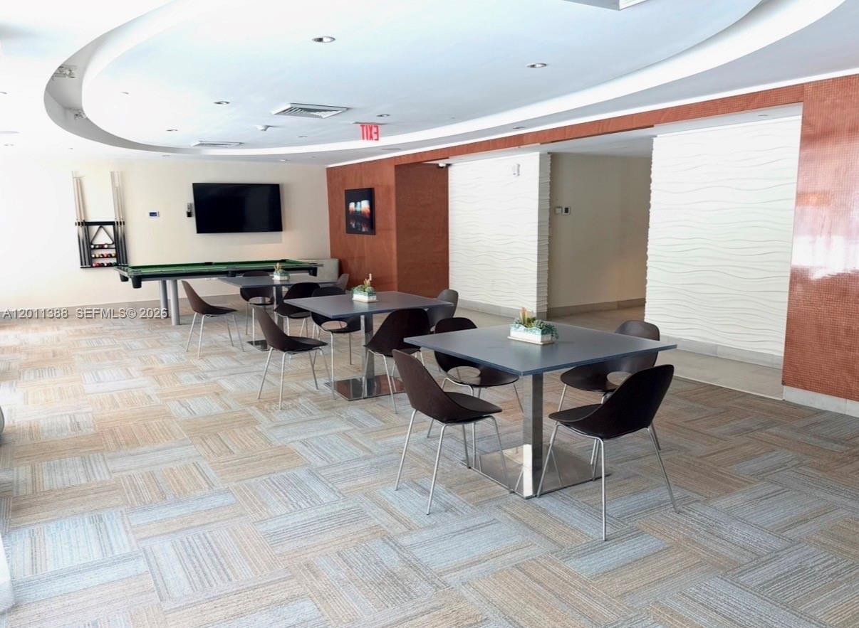 THE PLAZA 851 BRICKELL CO - Residential Lease