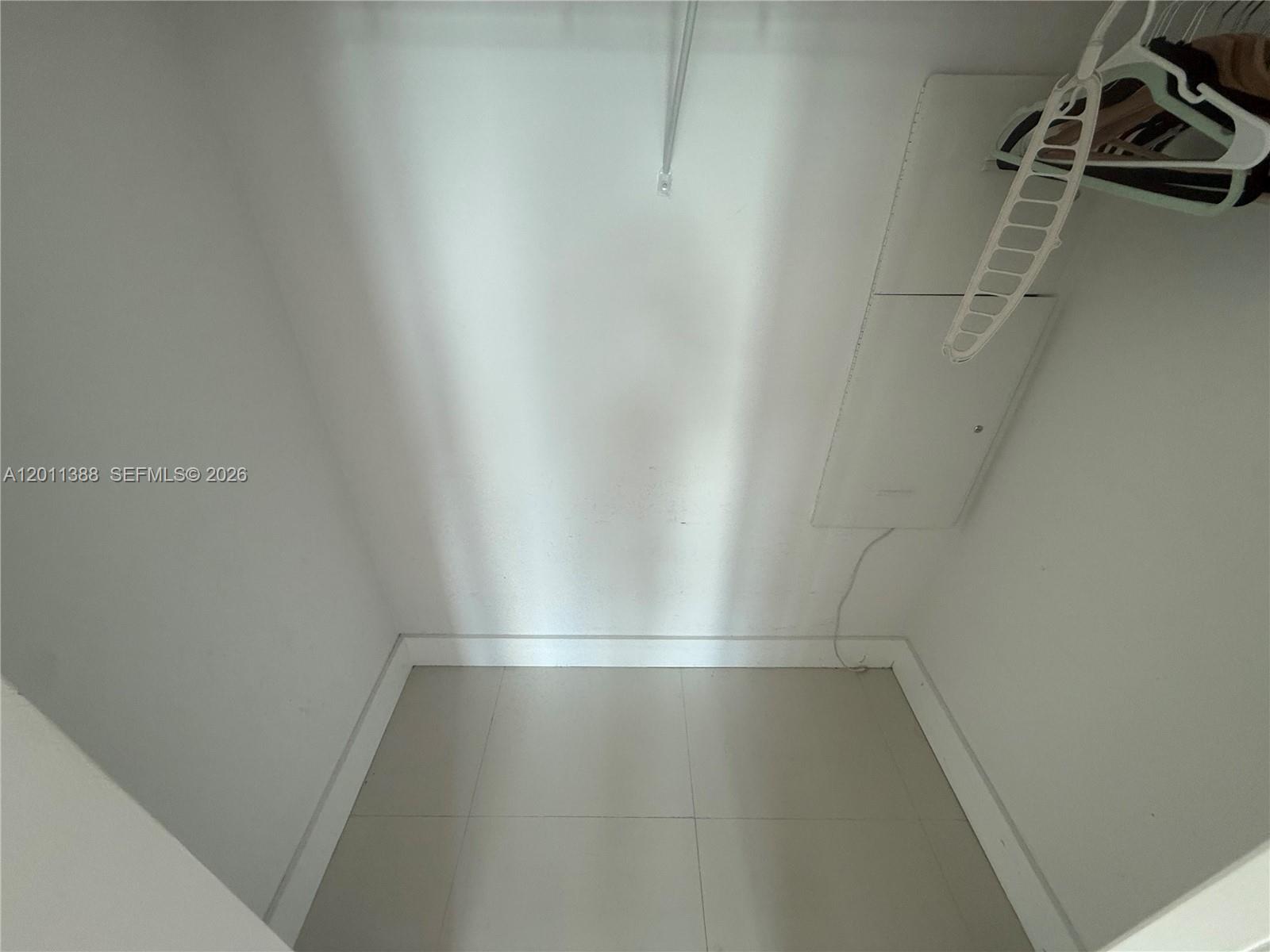 THE PLAZA 851 BRICKELL CO - Residential Lease