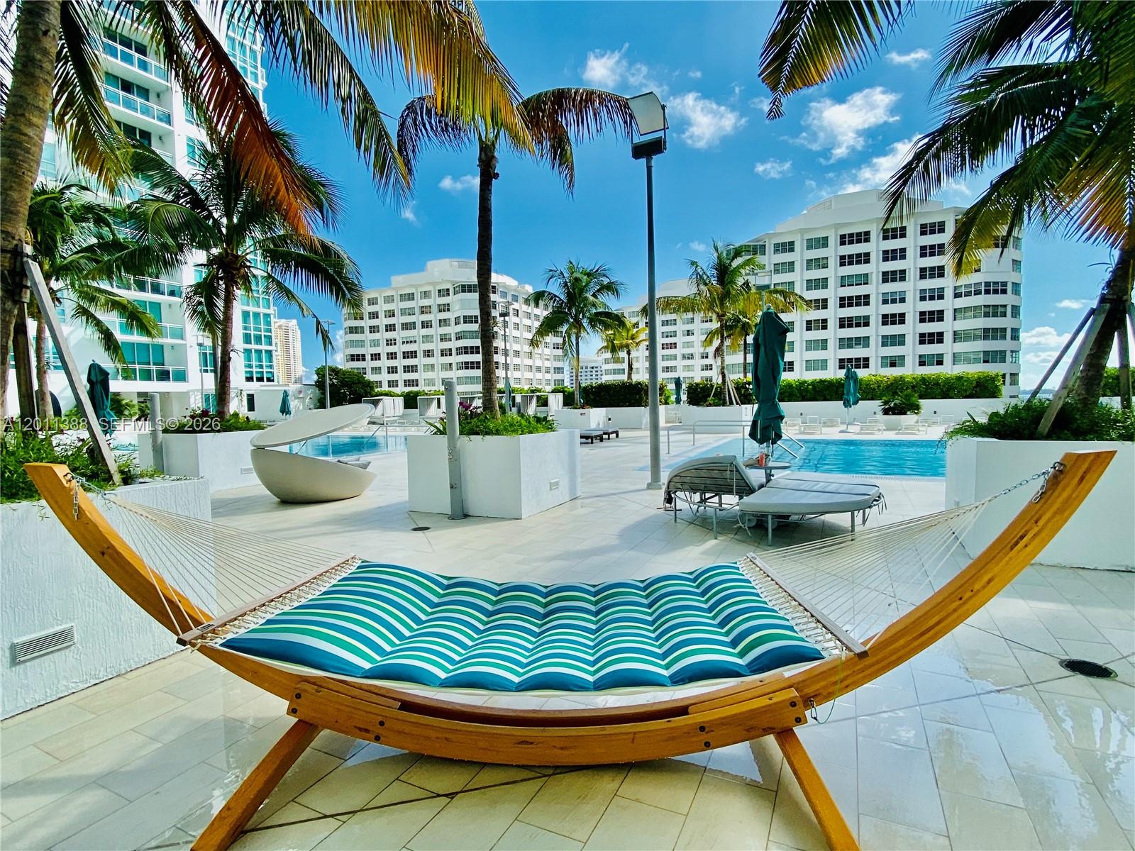 THE PLAZA 851 BRICKELL CO - Residential Lease