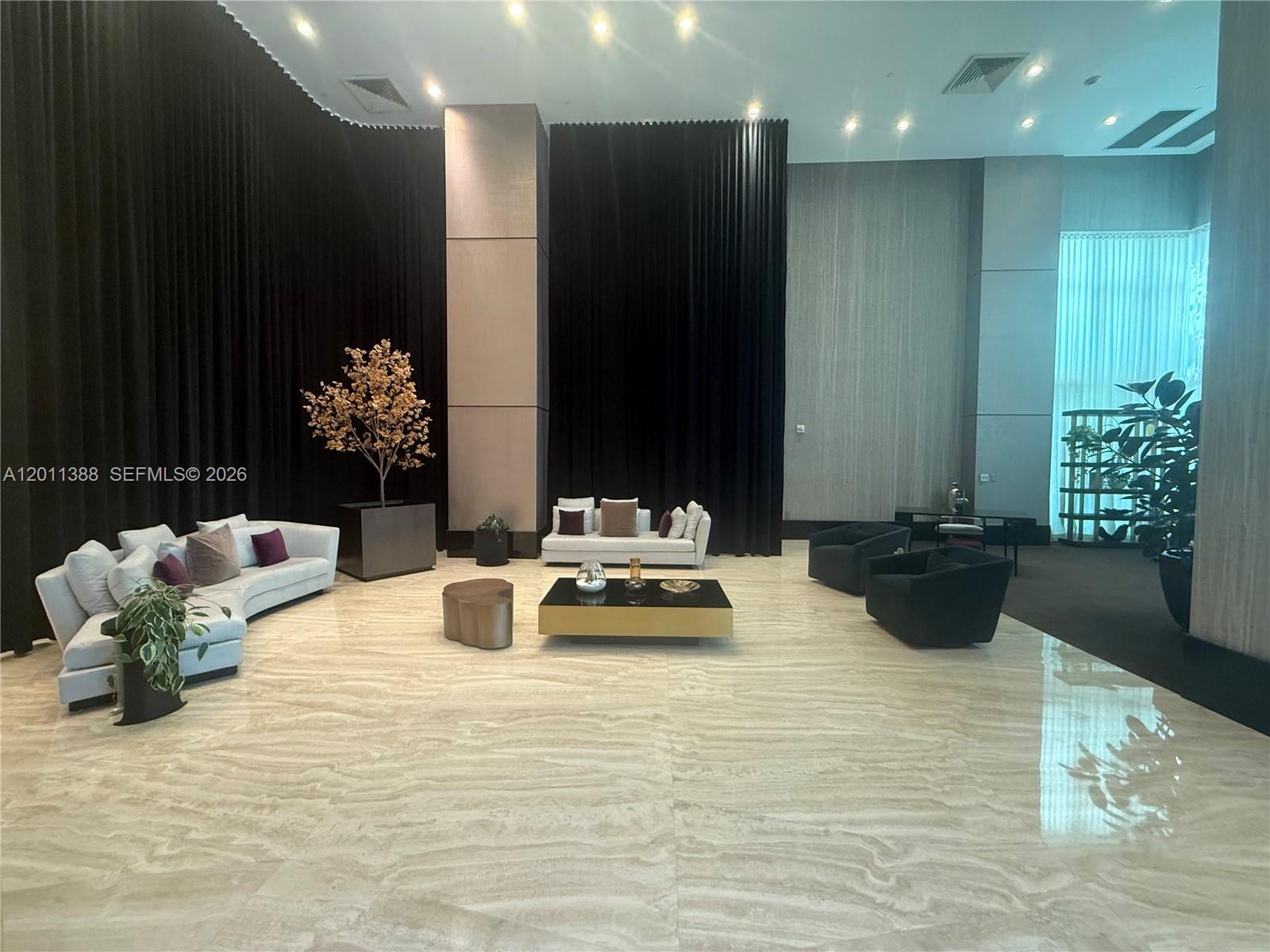 THE PLAZA 851 BRICKELL CO - Residential Lease