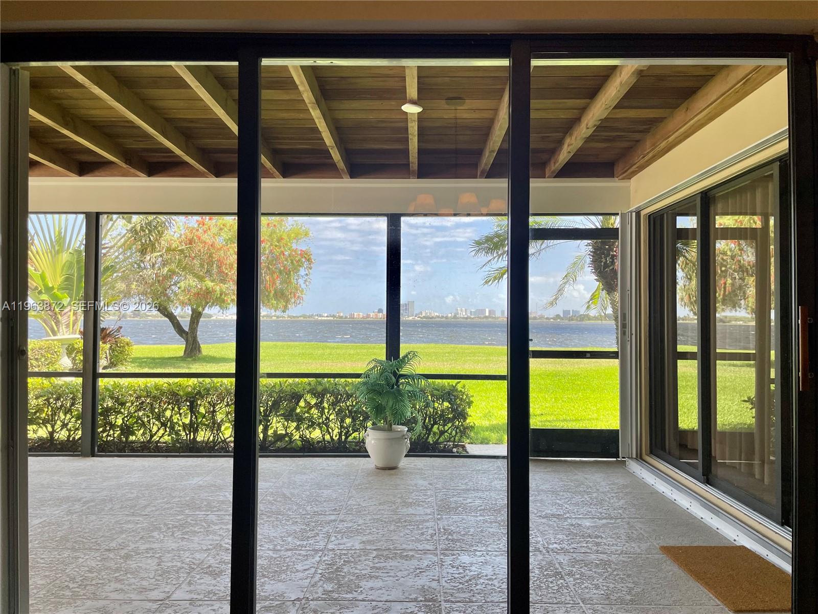 PALM BEACH LAKES NORTH 1 - Residential