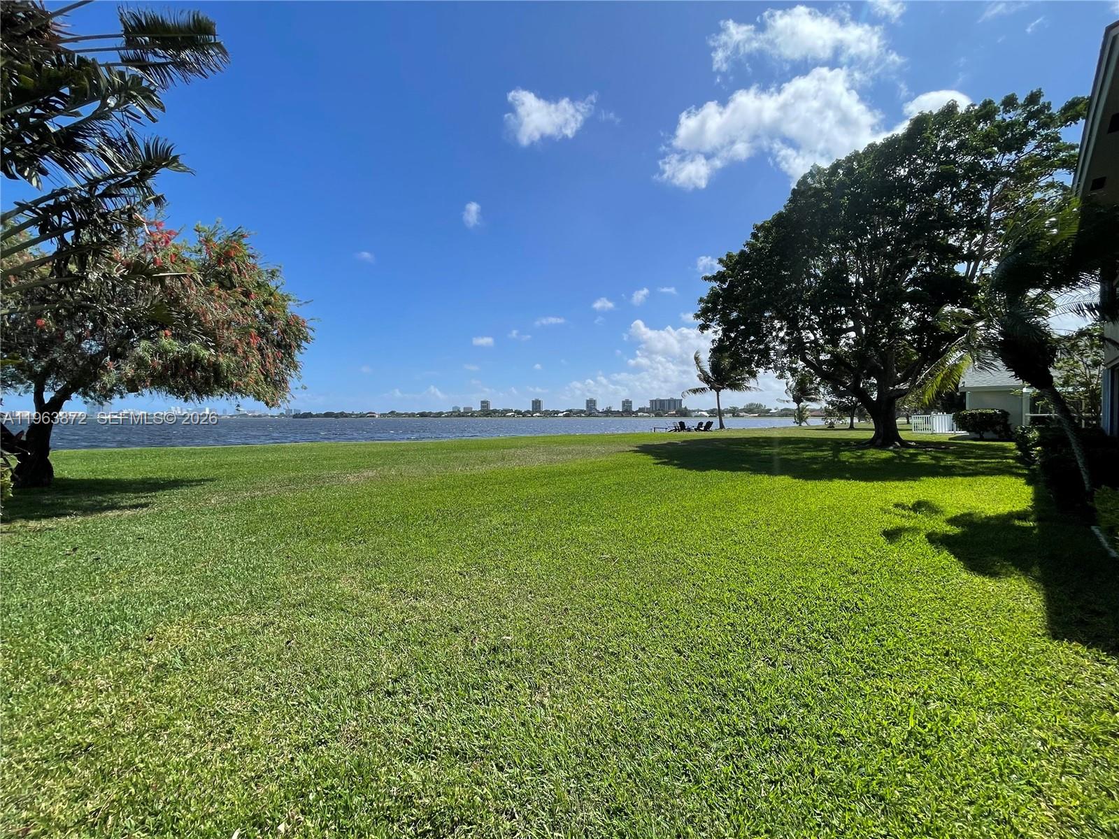 PALM BEACH LAKES NORTH 1 - Residential