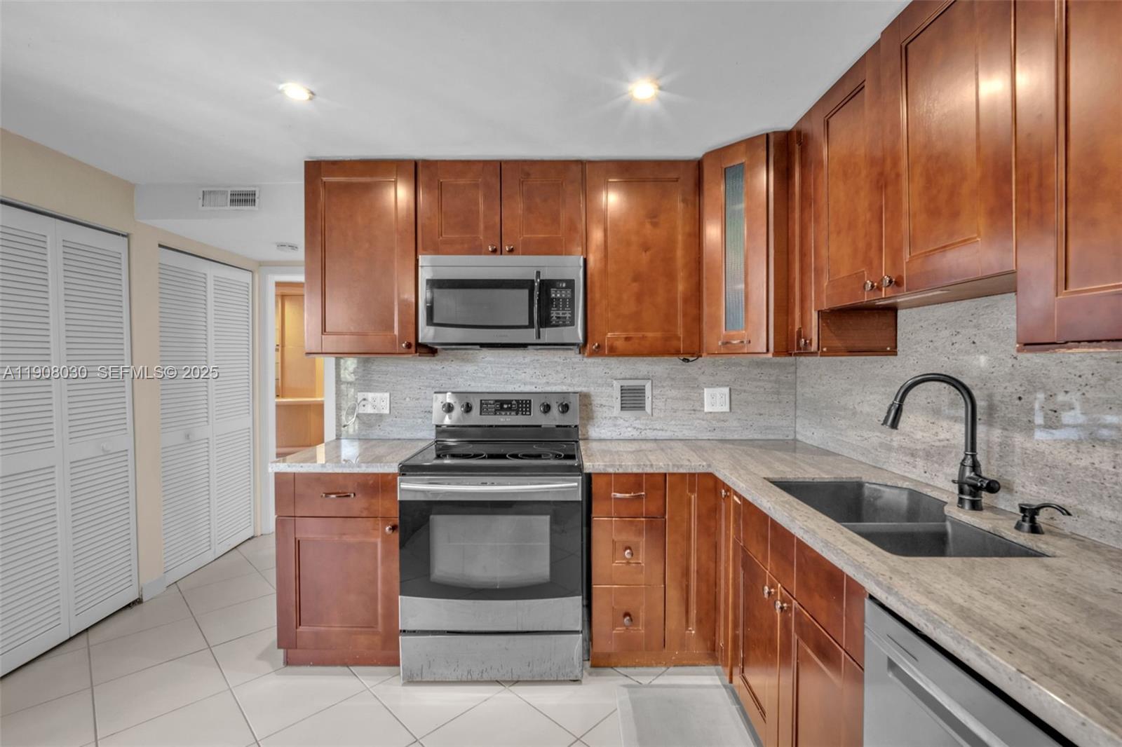 GRANDVIEW AT EMERALD HILL - Residential