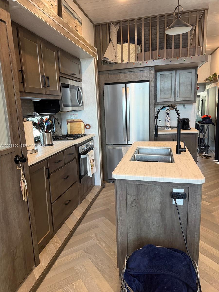 CALUSA CAMPGROUND - Residential