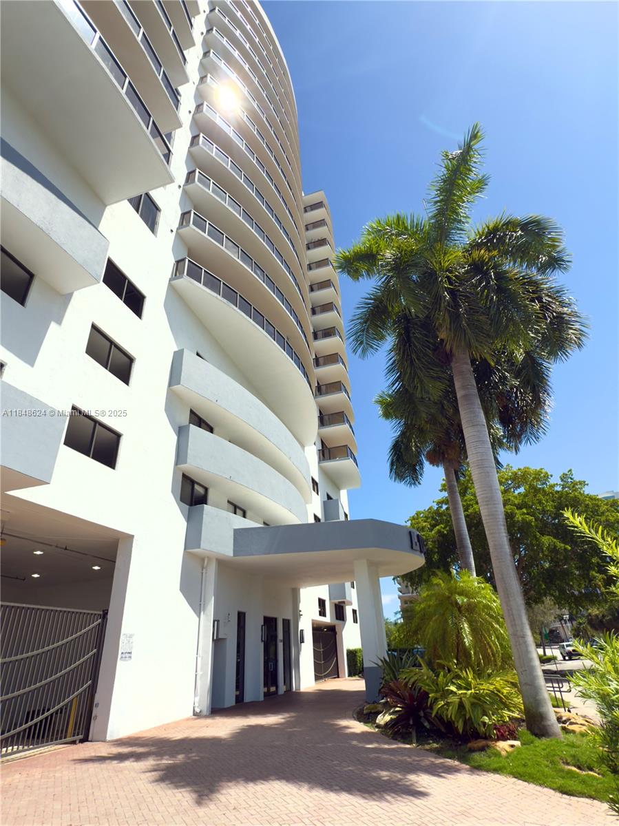 Enjoy sweeping, panoramic city views from not one, but two spacious balconies in this modern 2 Bedroom, 2 Full Bathroom Condo. The interior features a comfortable, spacious floorpan with updated kitchen and bathrooms and in-unit Washer/Dryer. Rent includes two covered parking spaces for added convenience and value.
Ideally located near I-95, US1, Coconut Grove, Coral Gables, and the University of Miami, you're also just a short stroll to the upscale shops and restaurants of Miracle Mile. Plus, Publix Supermarket is conveniently located just across the street. The building offers a host of amenities including a fitness center, pool and spa, security cameras, electronic access, and impact windows and doors for peace of mind.
Best location and value for the area.