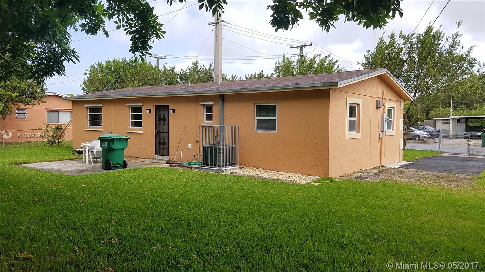 CAROL CITY CENTER ESTATES - Residential