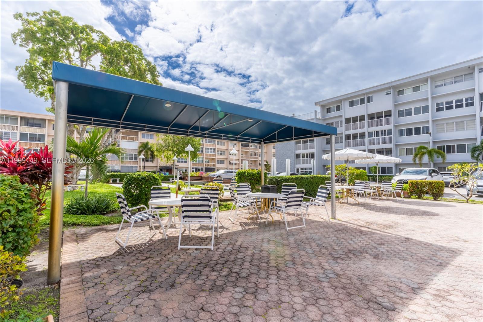 THIRD GULFSTREAM GARDEN - Residential
