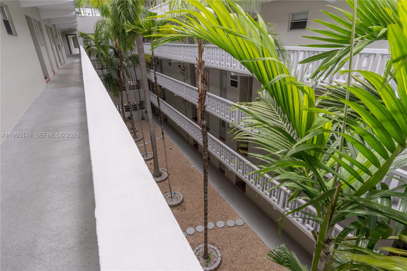 THIRD GULFSTREAM GARDEN - Residential