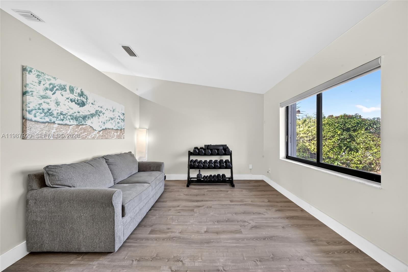 MUNNE SUB - Residential