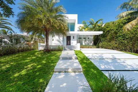 1325 Bay Dr Miami Beach FL 33141