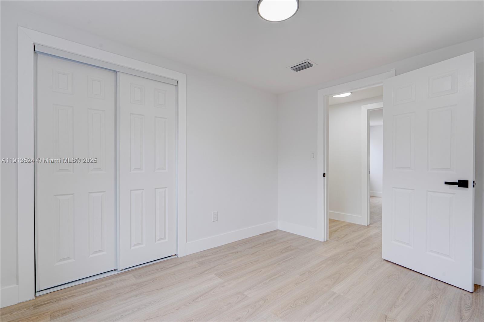 SUN LAND PARK - Residential Lease