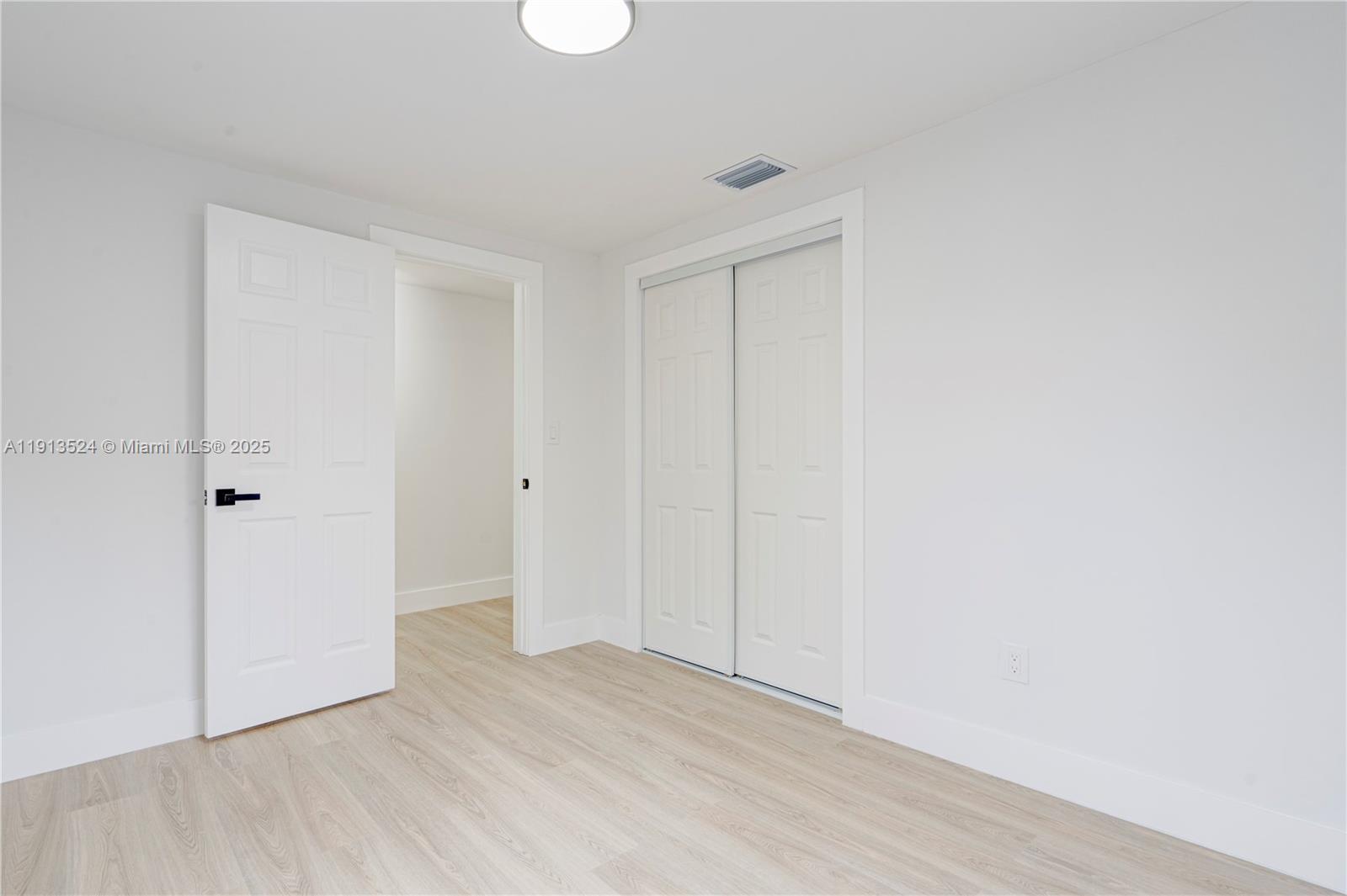 SUN LAND PARK - Residential Lease