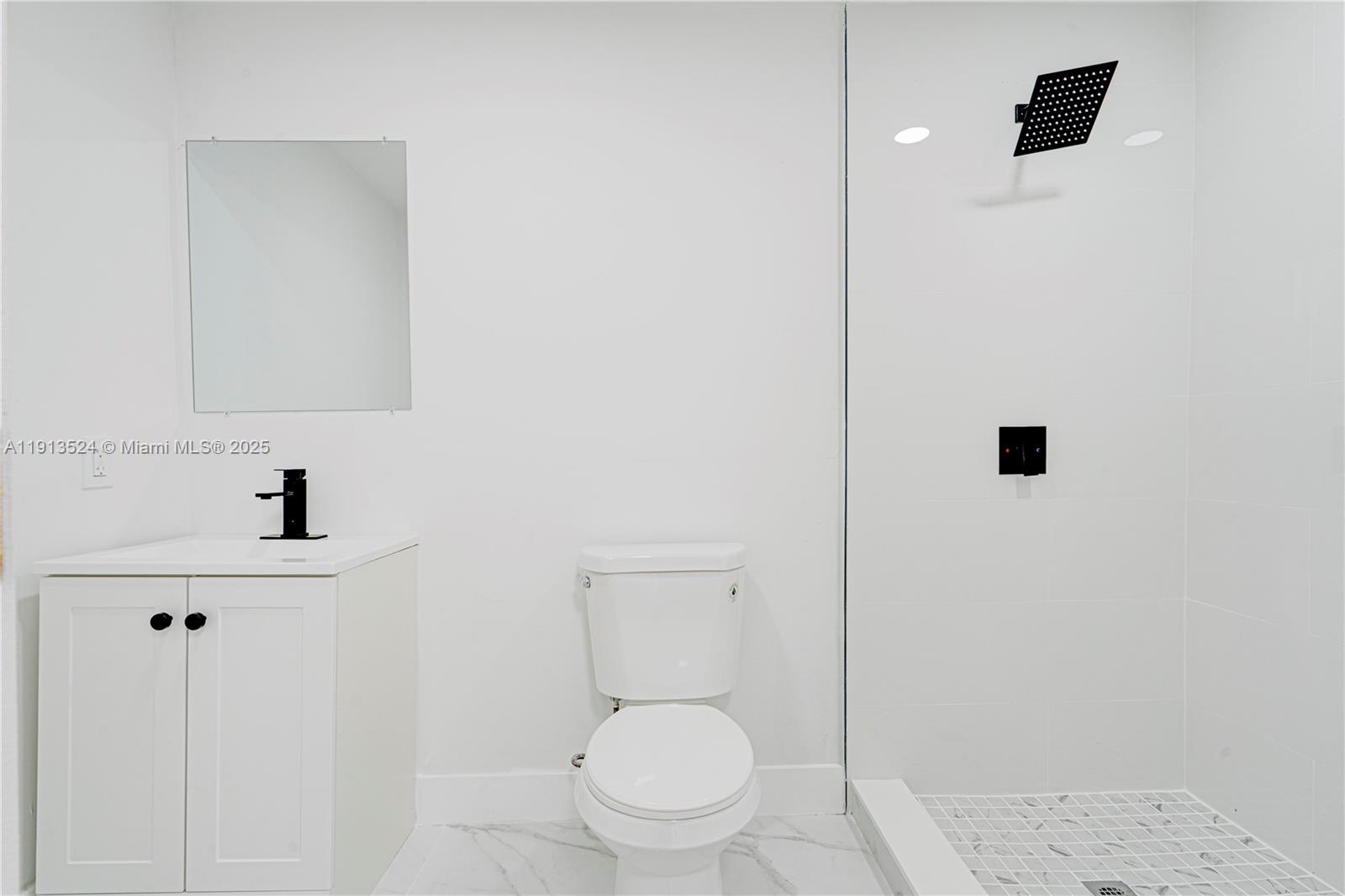 SUN LAND PARK - Residential Lease