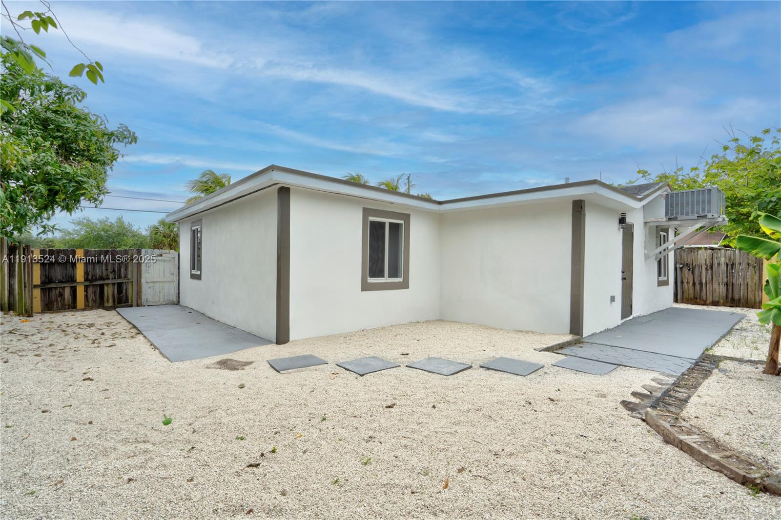 SUN LAND PARK - Residential Lease