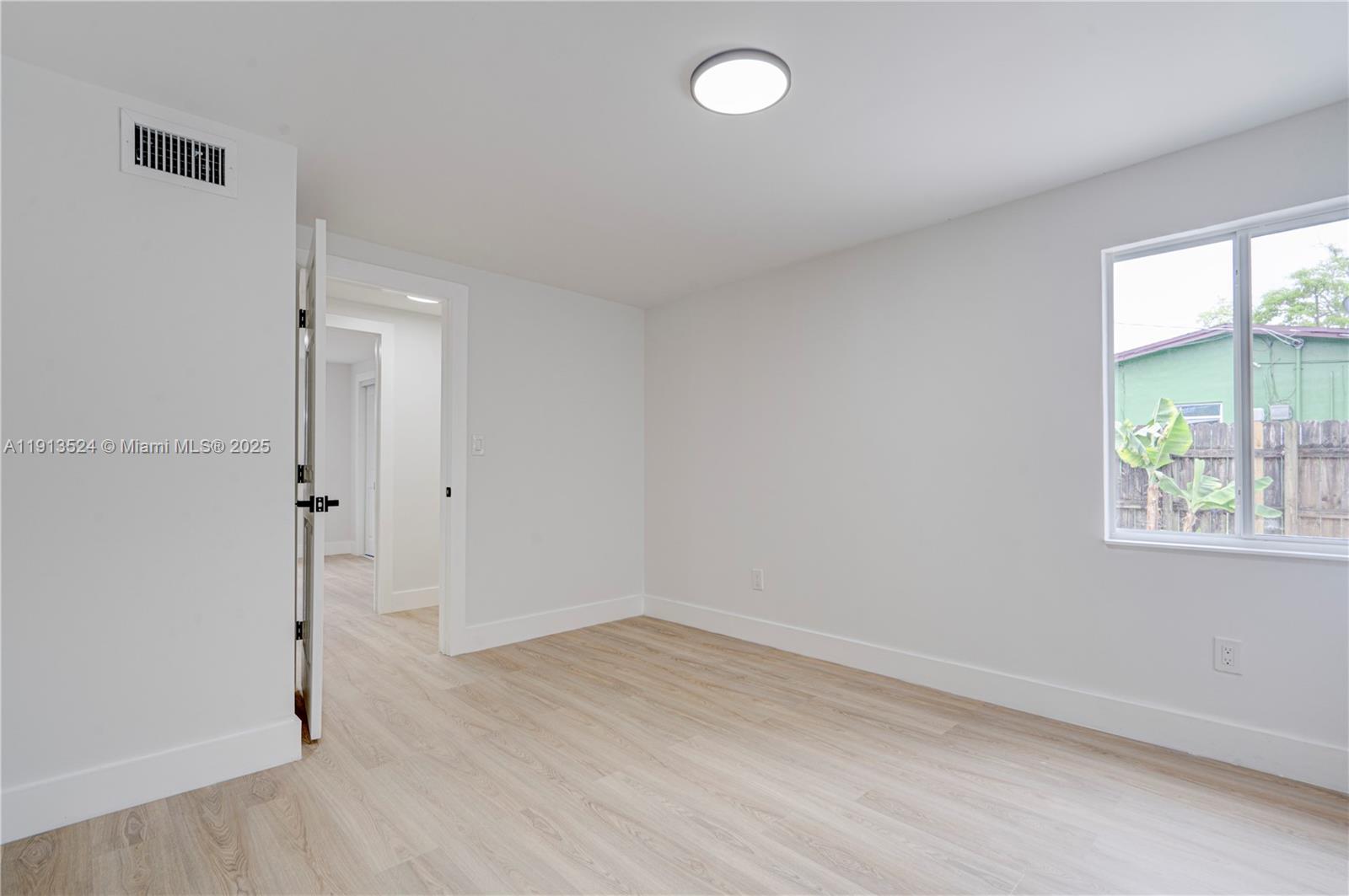 SUN LAND PARK - Residential Lease