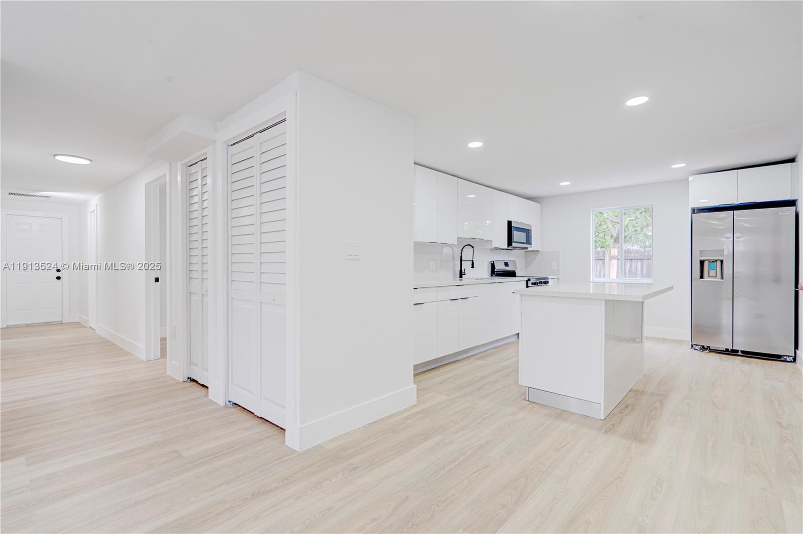 SUN LAND PARK - Residential Lease