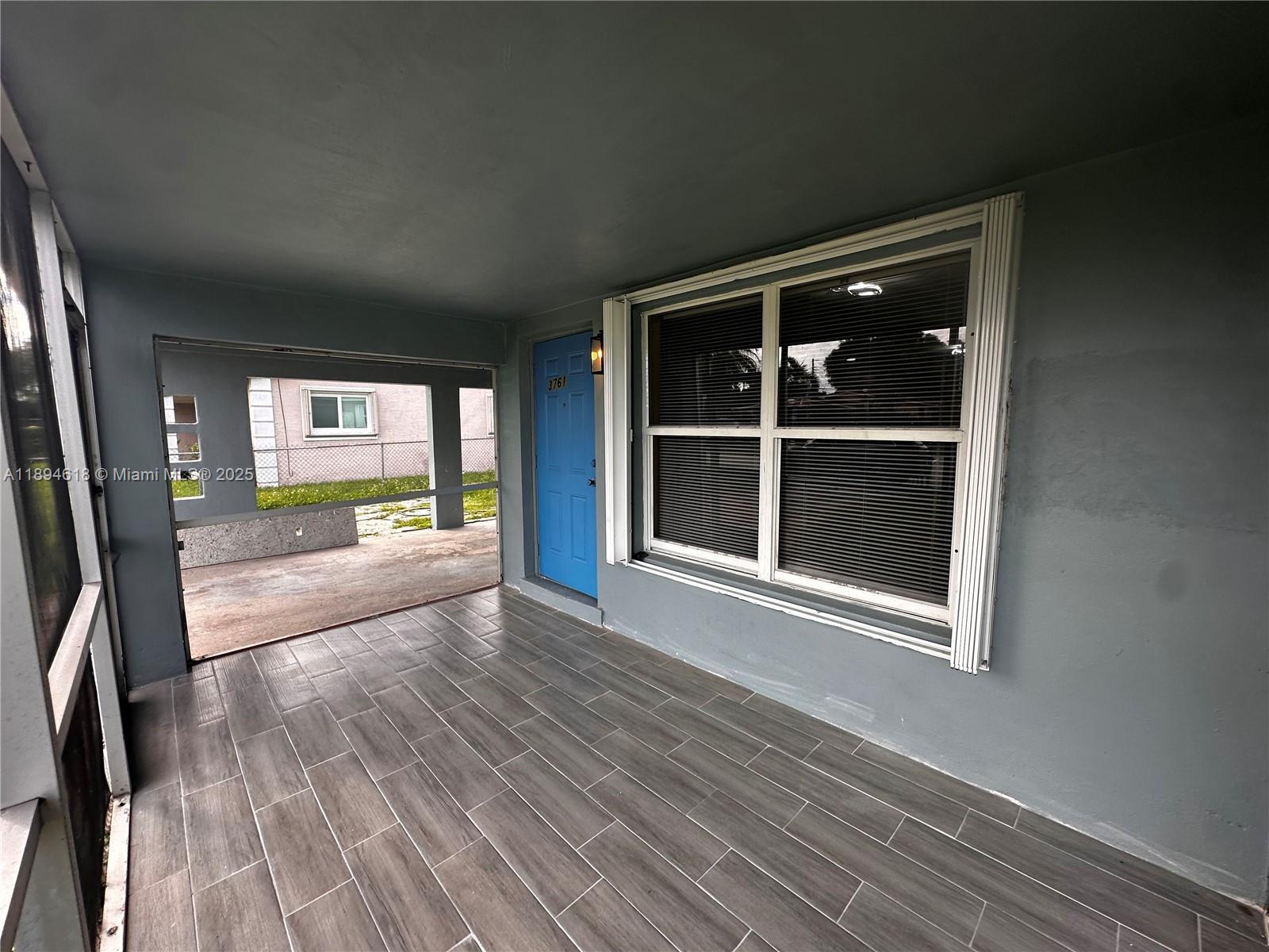 PLAZA ESTATES 3RD SEC - Residential Lease