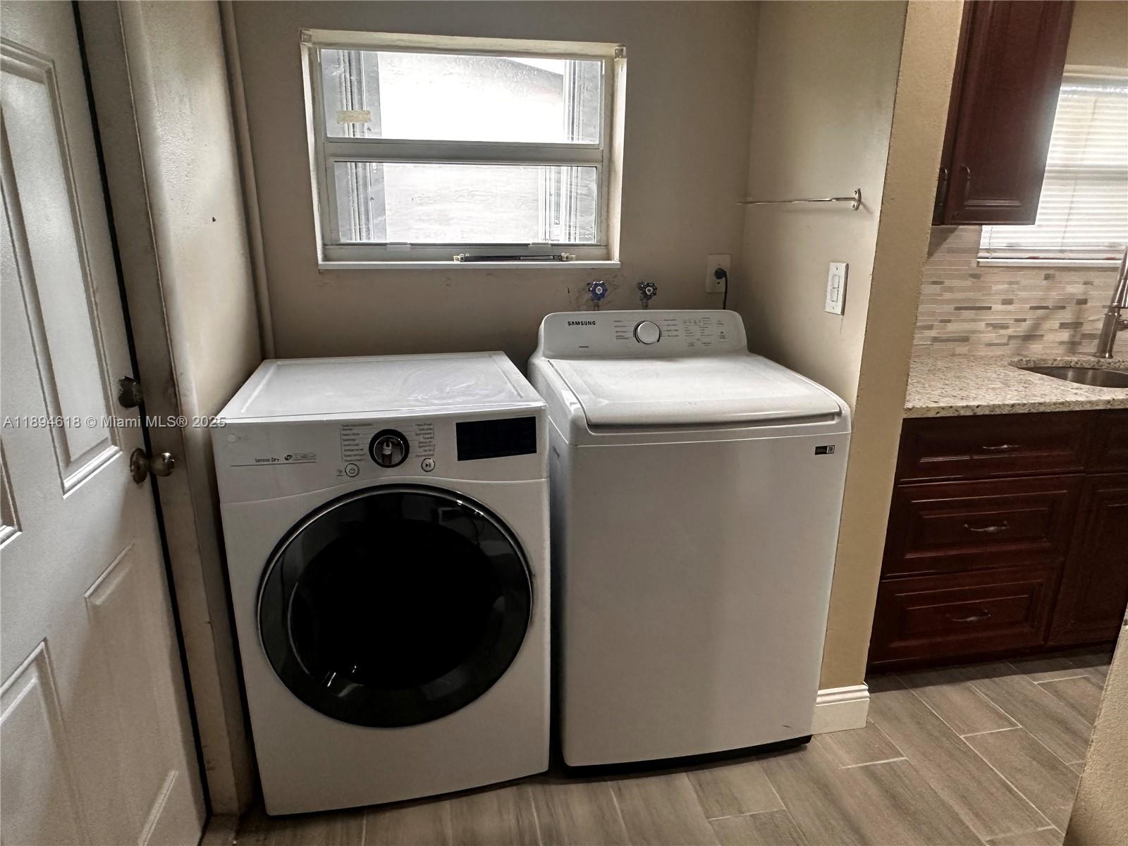 PLAZA ESTATES 3RD SEC - Residential Lease