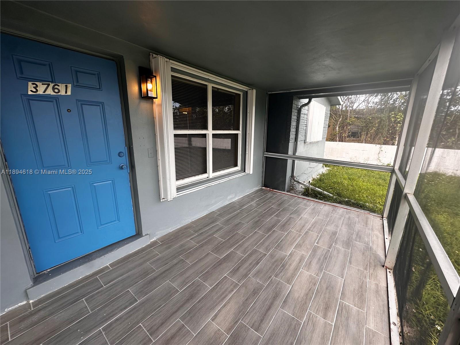 PLAZA ESTATES 3RD SEC - Residential Lease