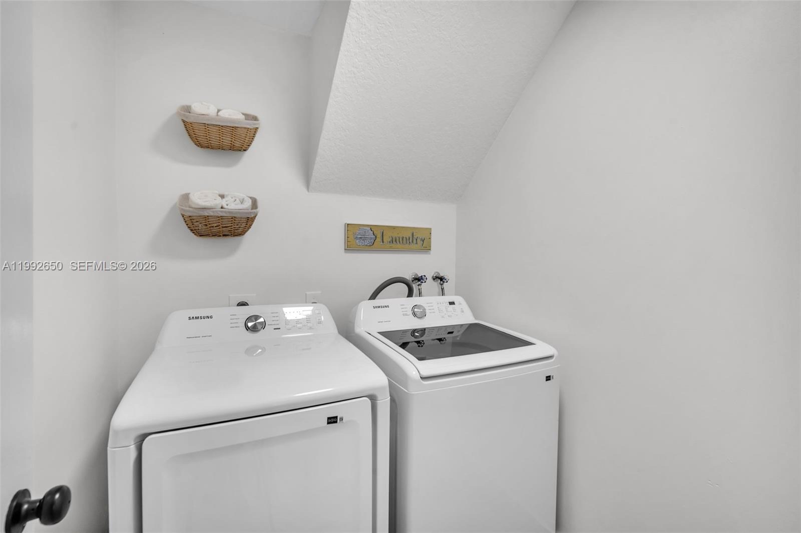 COSTA VERDE SEC 1 - Residential