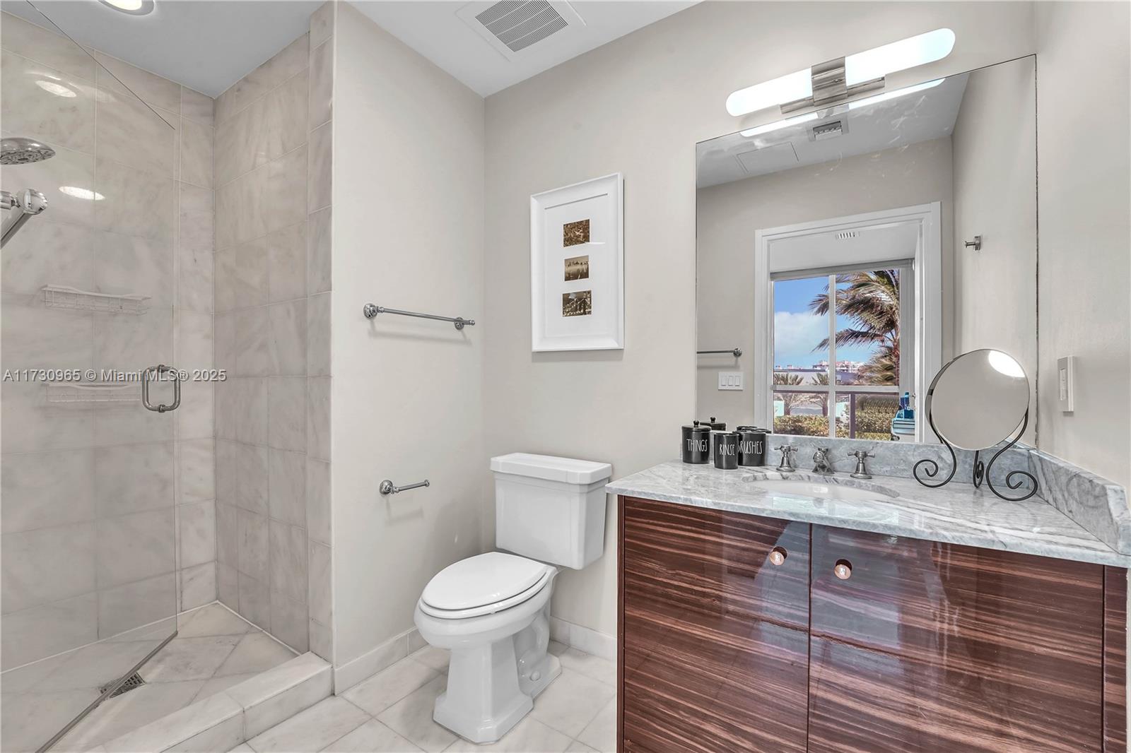 CONTINUUM ON SOUTH BEACH - Residential Lease