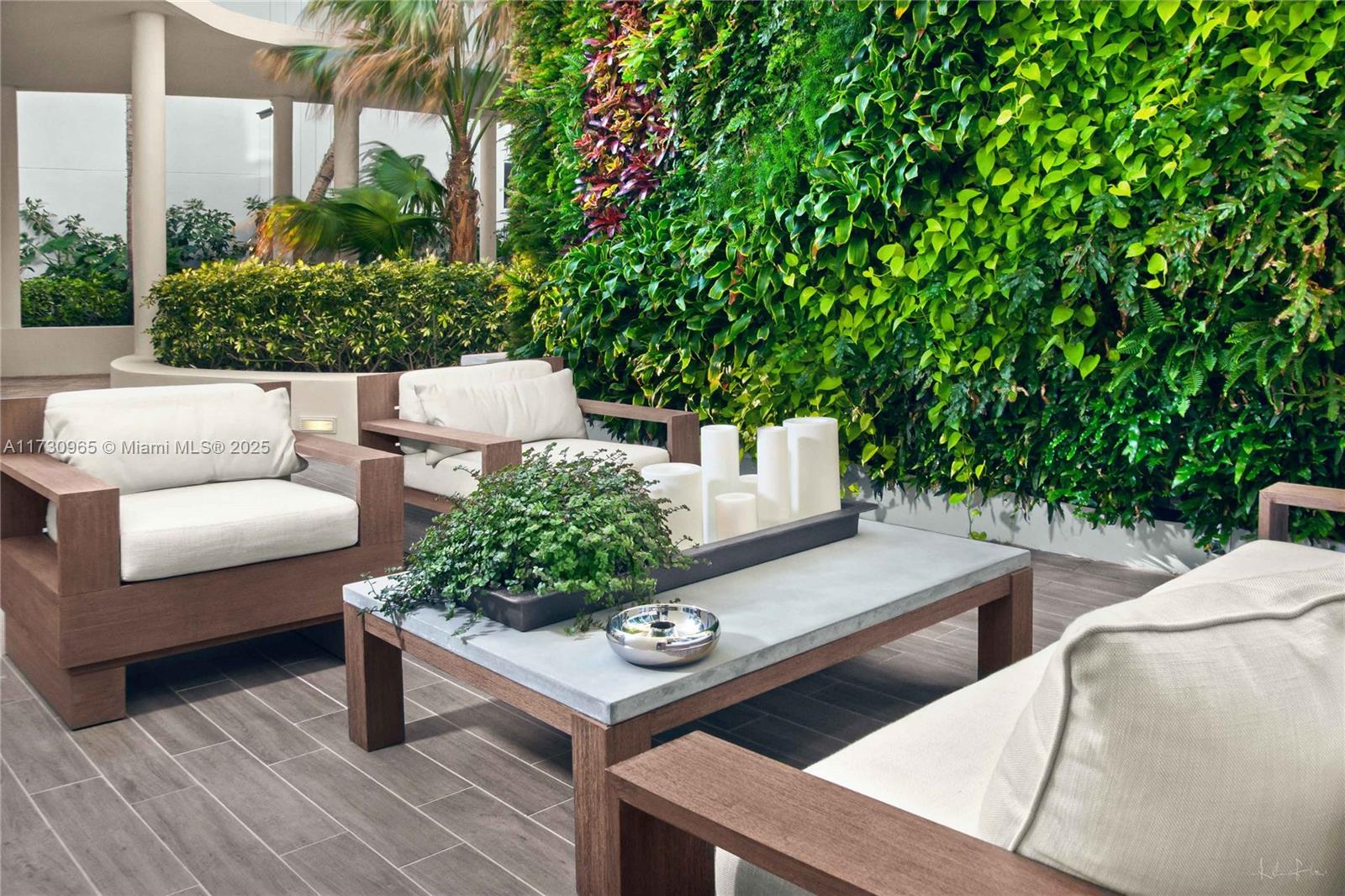 CONTINUUM ON SOUTH BEACH - Residential Lease