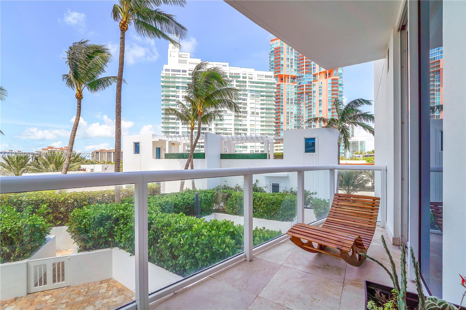CONTINUUM ON SOUTH BEACH - Residential Lease