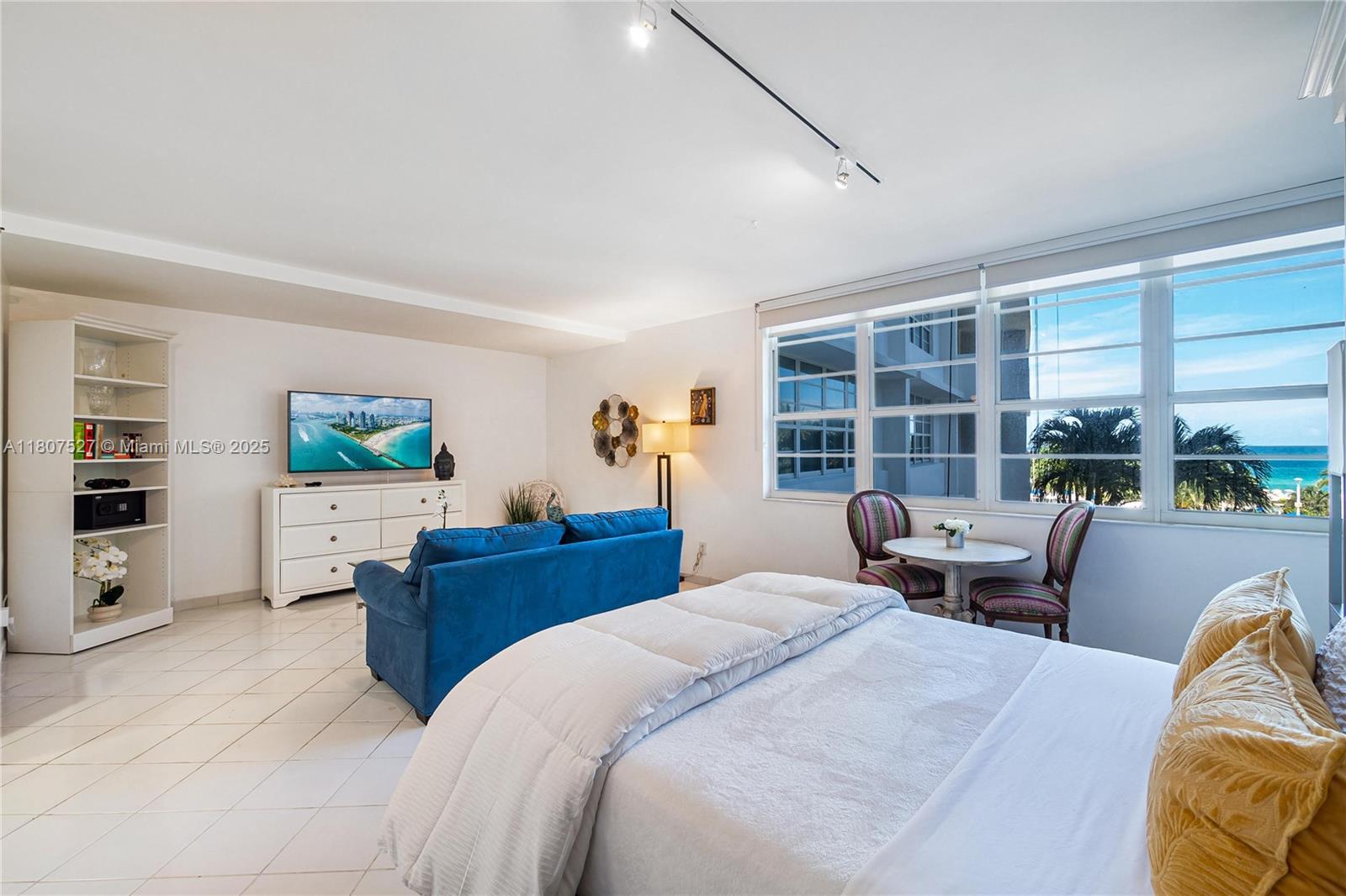 100 Lincoln Rd 515, Miami Beach, Miami-Dade County, Florida - 1 Bathrooms - 