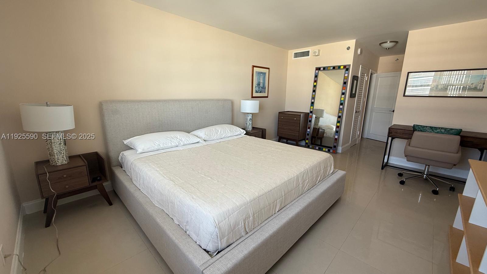 THE DECOPLAGE CONDO - Residential Lease