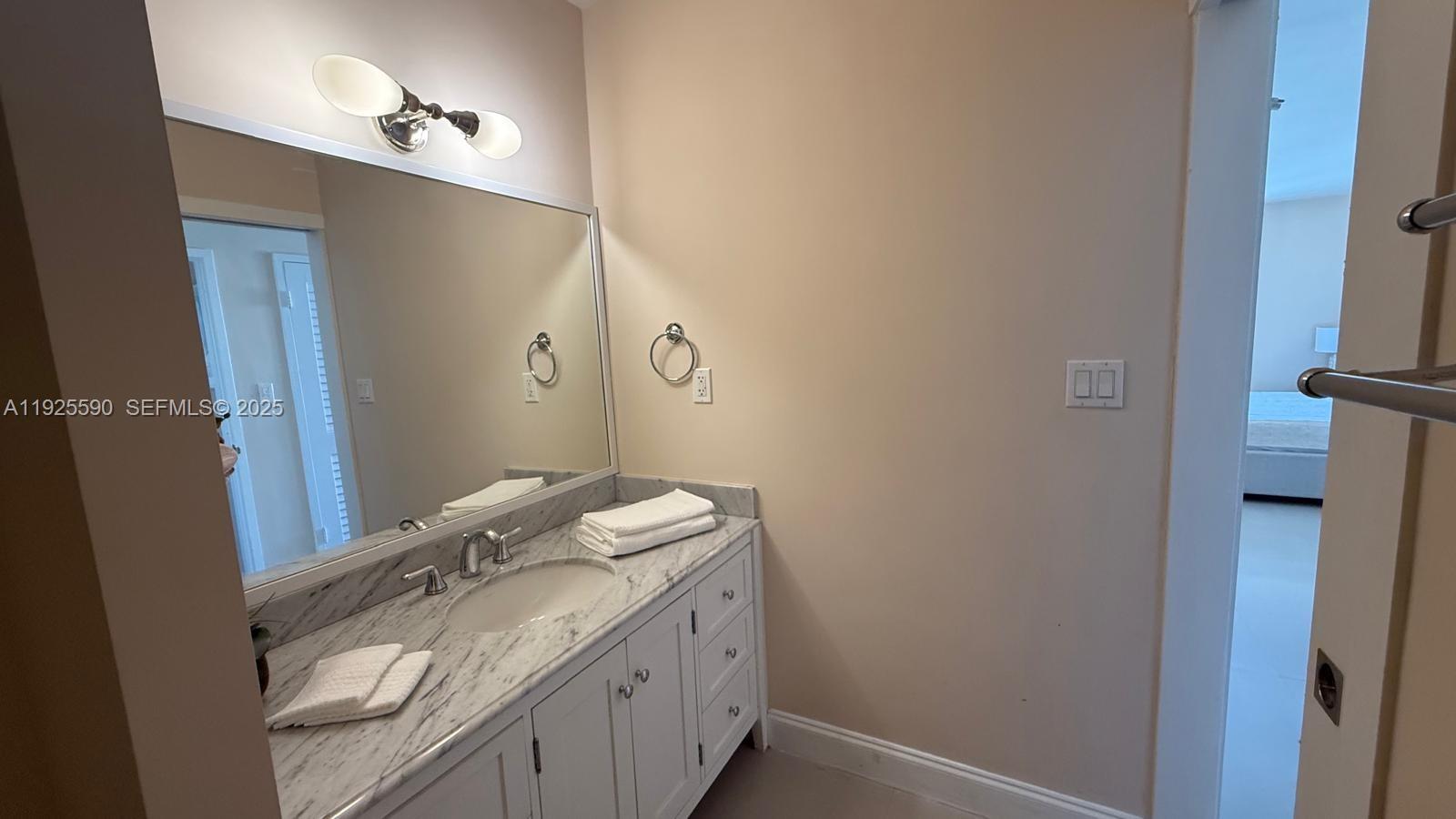 THE DECOPLAGE CONDO - Residential Lease