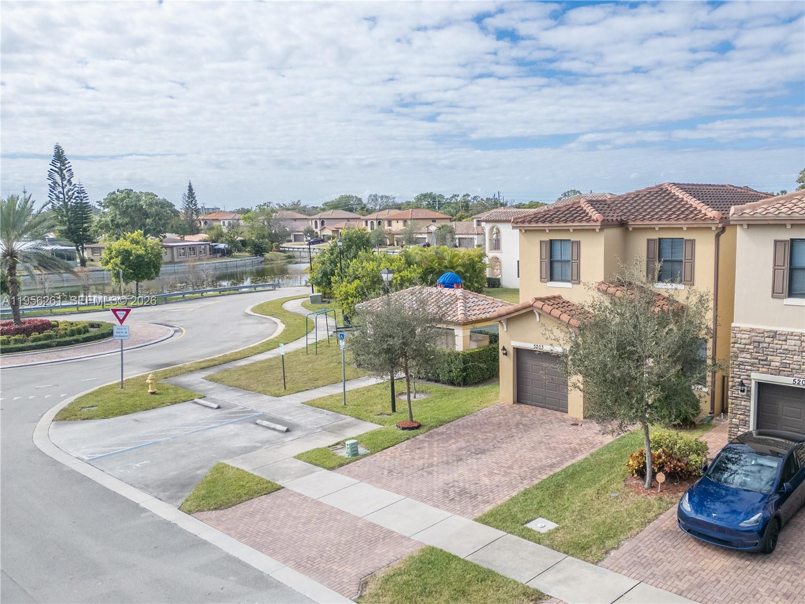 CENTRAL PARC SOUTH - Residential