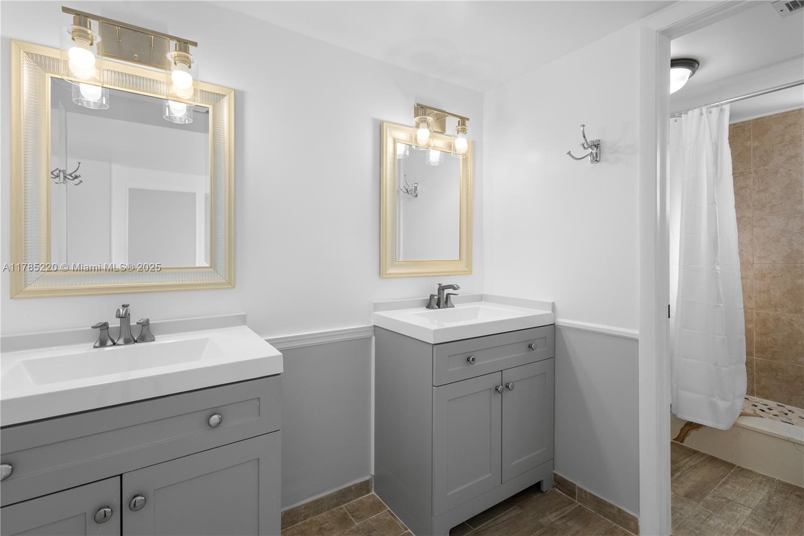 CARLISLE AT HAMPTONS WEST - Residential