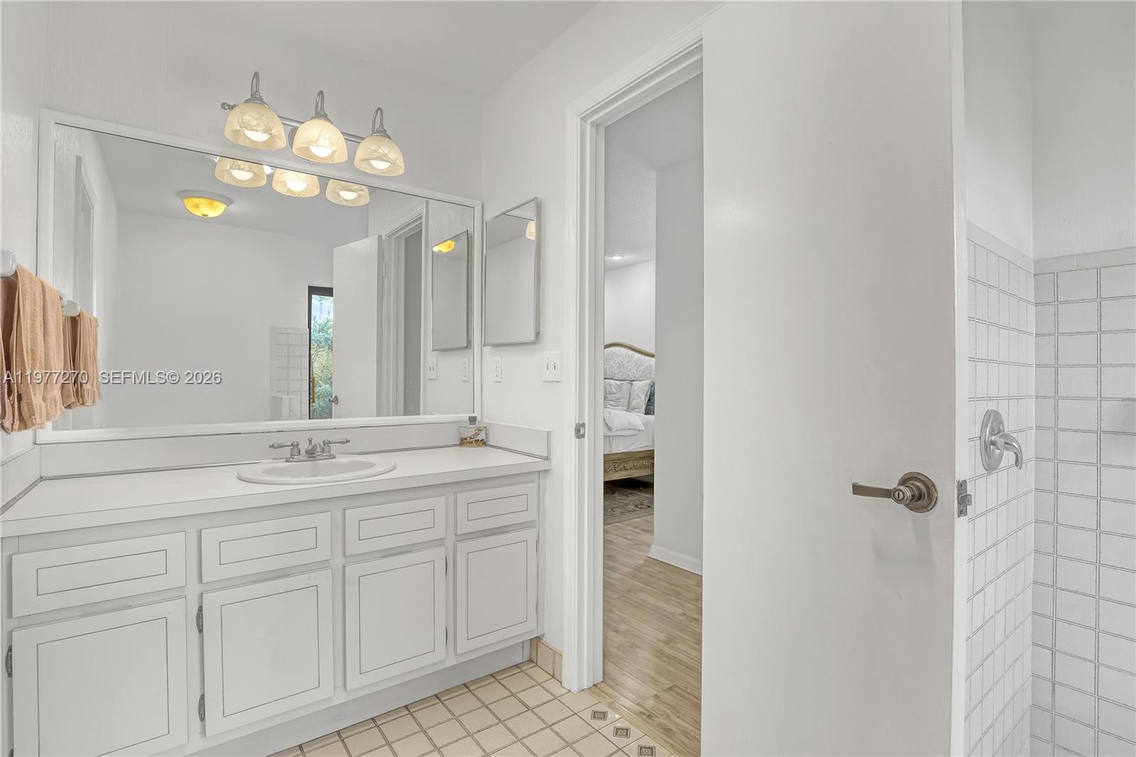 CYPRESS LAKES - Residential