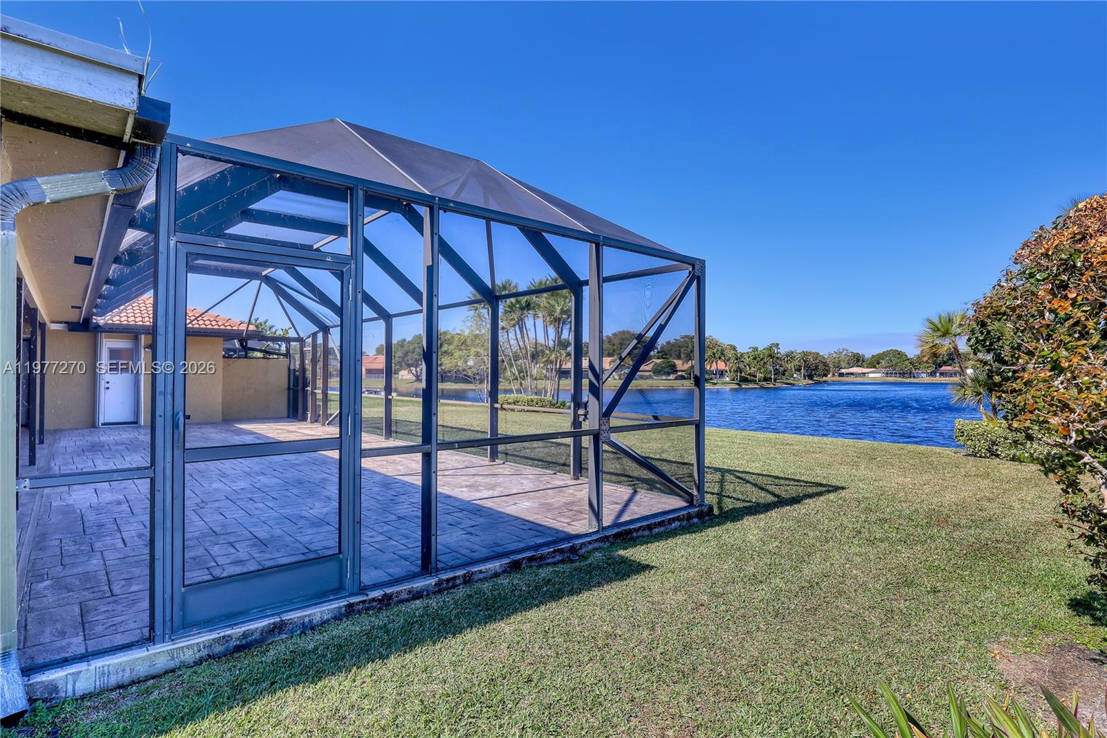 CYPRESS LAKES - Residential